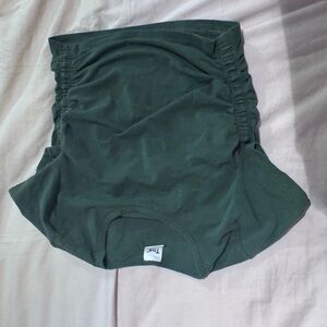 Aritzia TNA brand Crop Top in color green! Size: XS